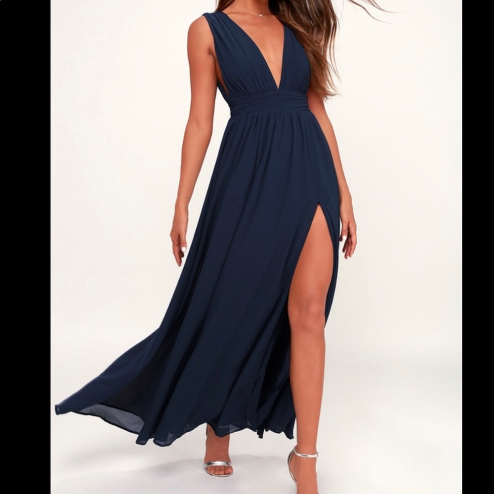 Lulu’s long navy dress
